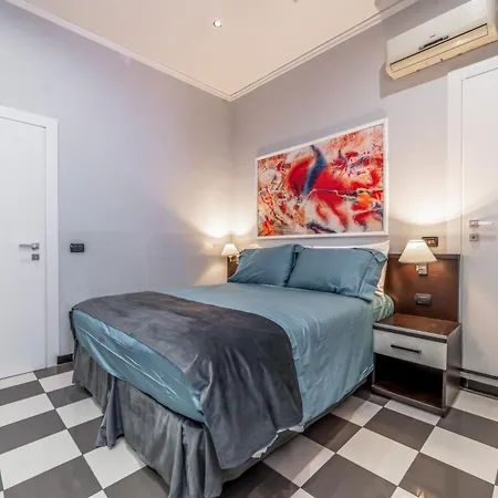 Rome In Love B&B - Termini Train Station Bed & Breakfast *